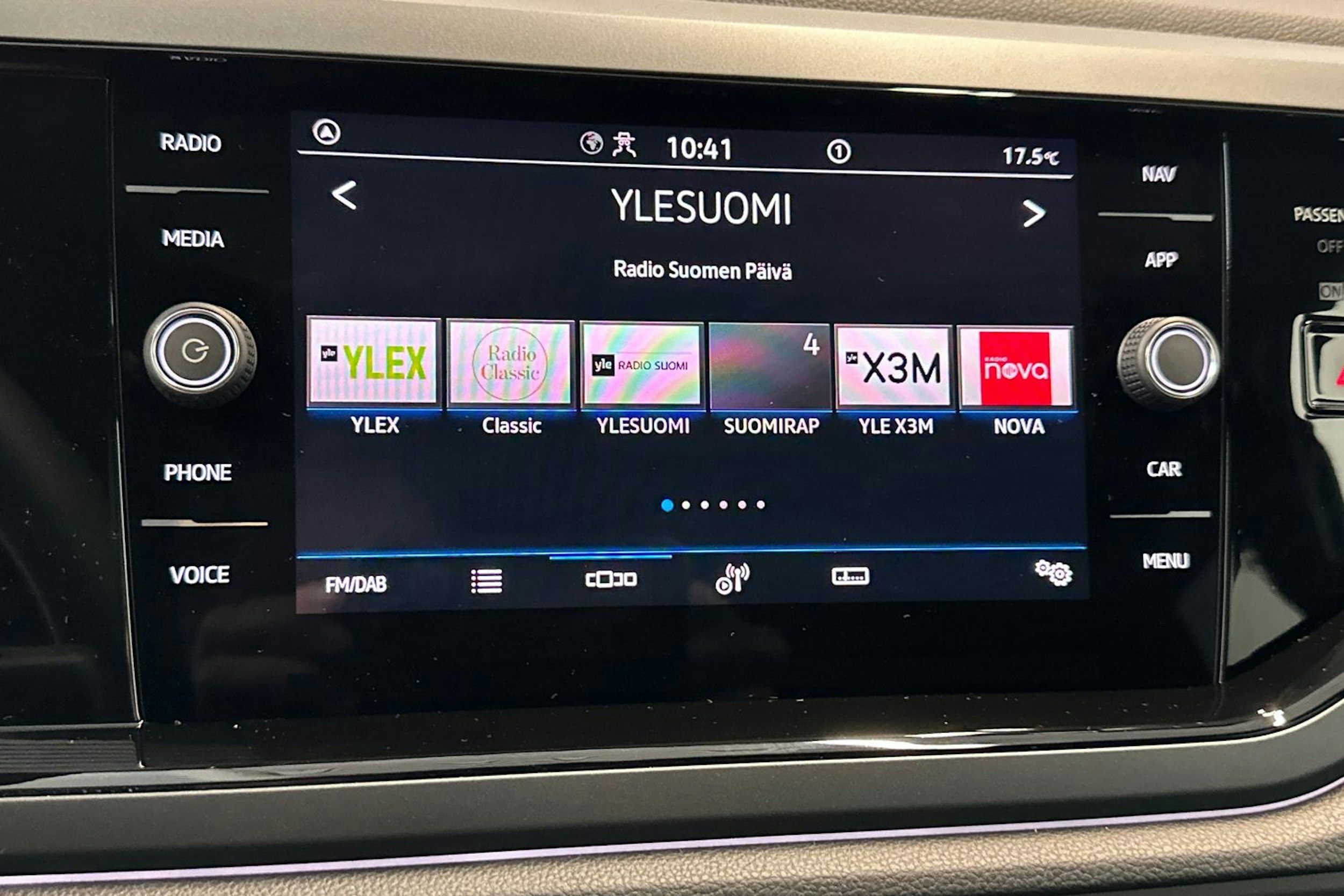 musta Volkswagen Taigo 2025 kuva 20.