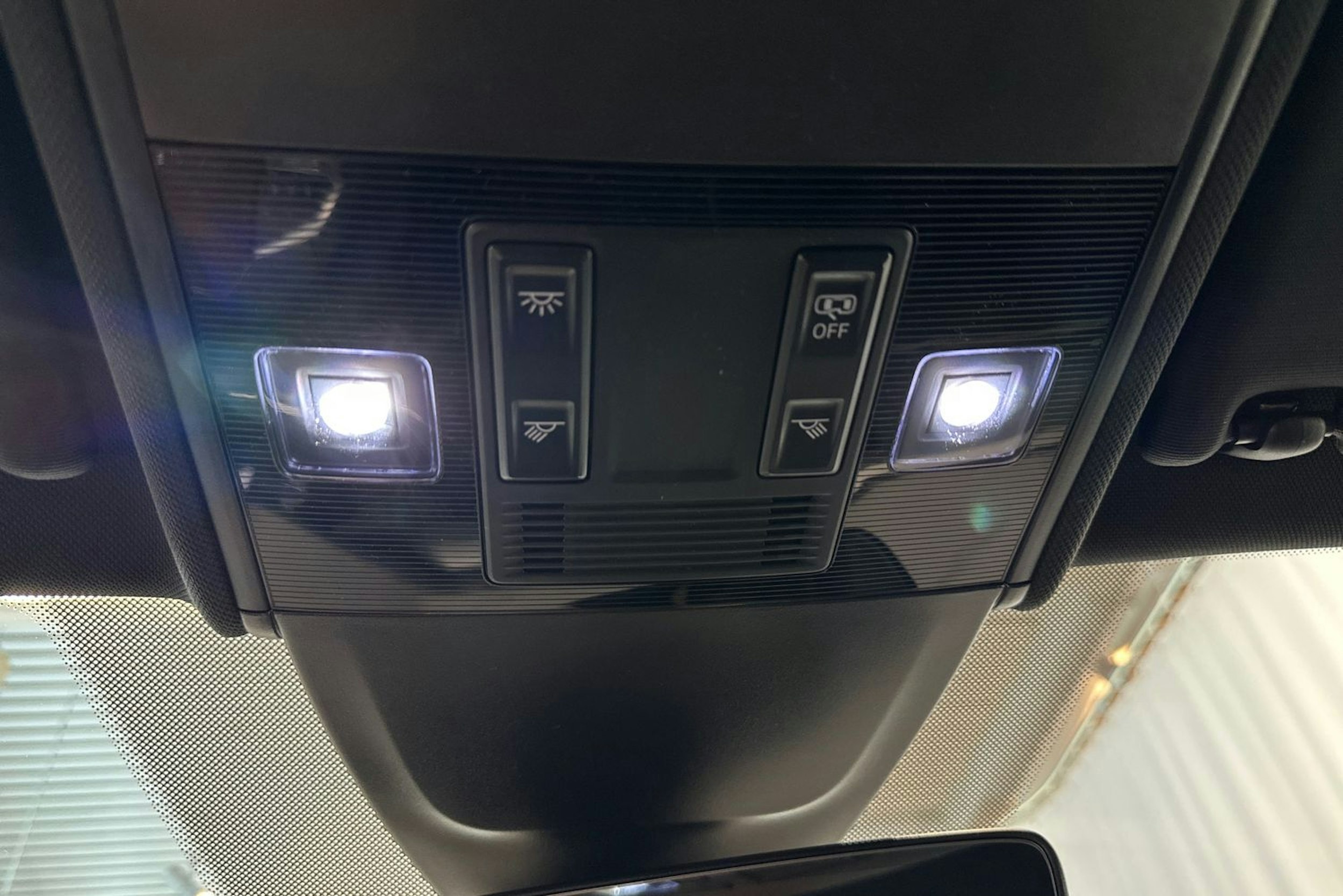 musta Volkswagen Taigo 2025 kuva 28.