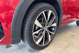 punainen Volkswagen Taigo 2025 kuva 10.