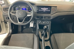 harmaa Volkswagen Taigo 2025 kuva 8.