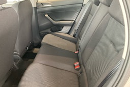 harmaa Volkswagen Taigo 2025 kuva 9.