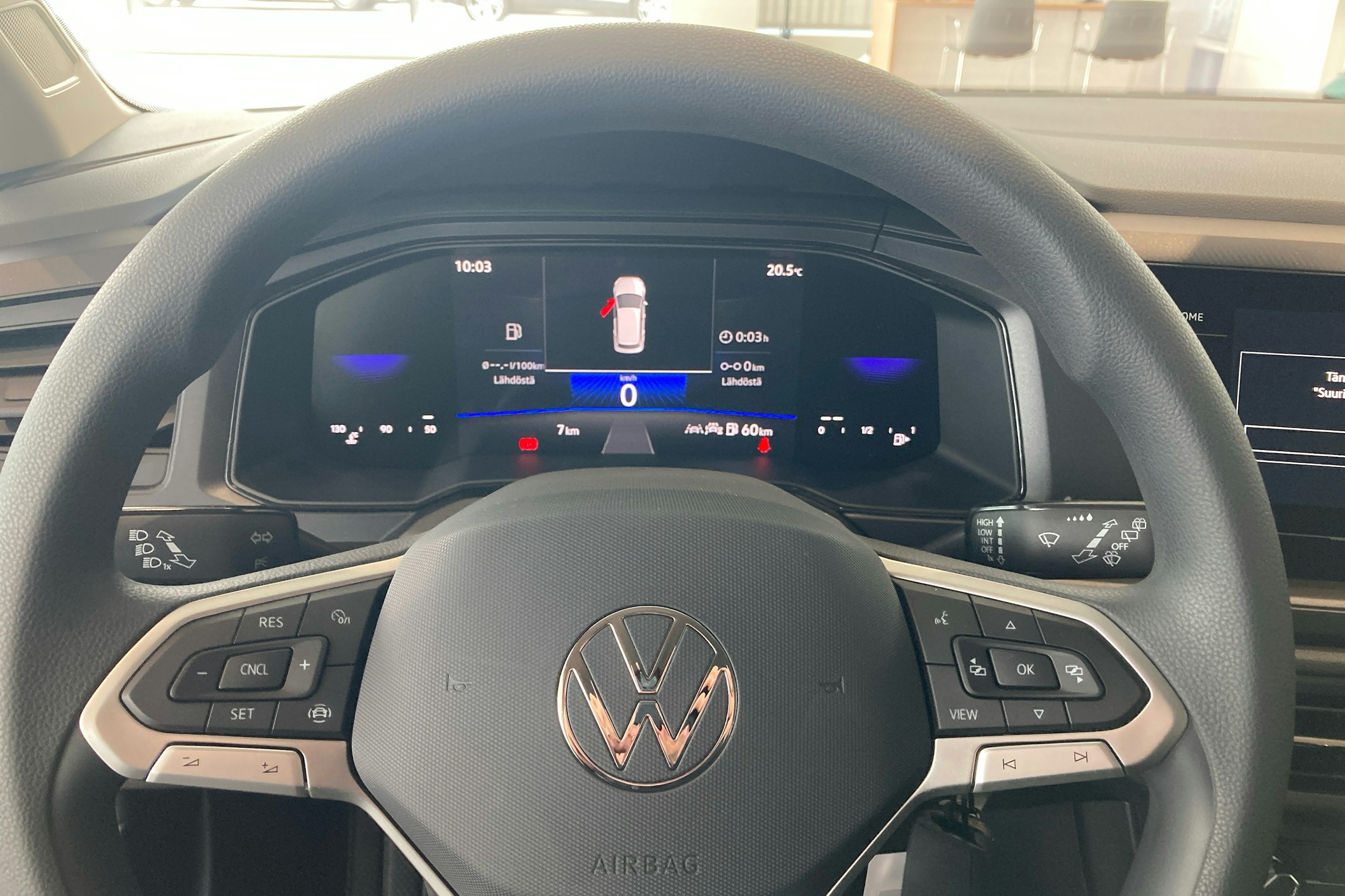 harmaa Volkswagen Taigo 2025 kuva 12.