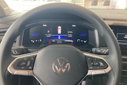 harmaa Volkswagen Taigo 2025 kuva 12.