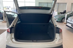 harmaa Volkswagen Taigo 2025 kuva 16.