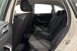 harmaa Volkswagen Taigo 2025 kuva 8.