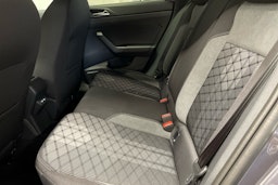 harmaa Volkswagen Taigo 2025 kuva 8.