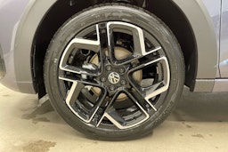 harmaa Volkswagen Taigo 2025 kuva 9.