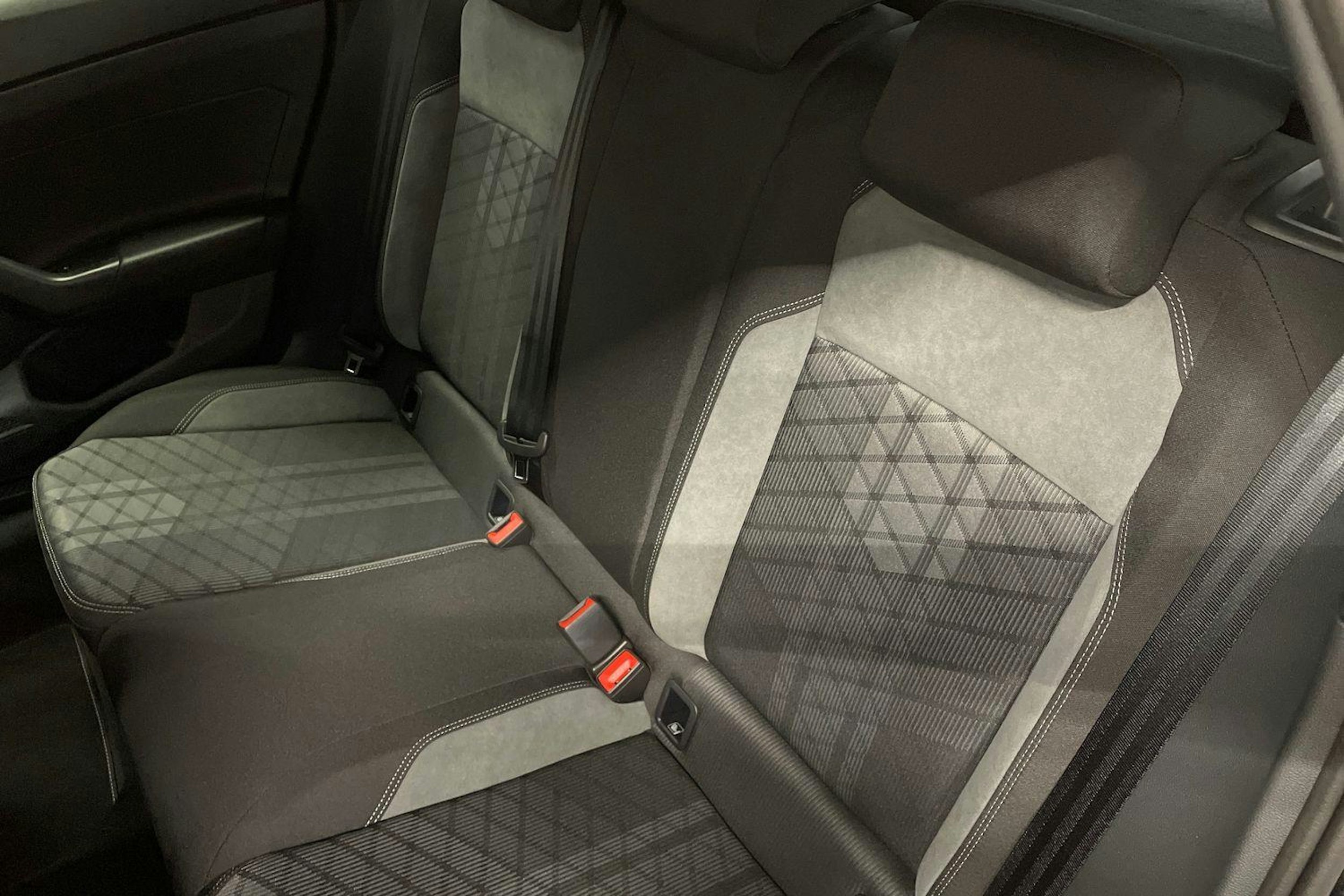 musta Volkswagen Taigo 2025 kuva 8.