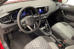 punainen Volkswagen Taigo 2025 kuva 6.