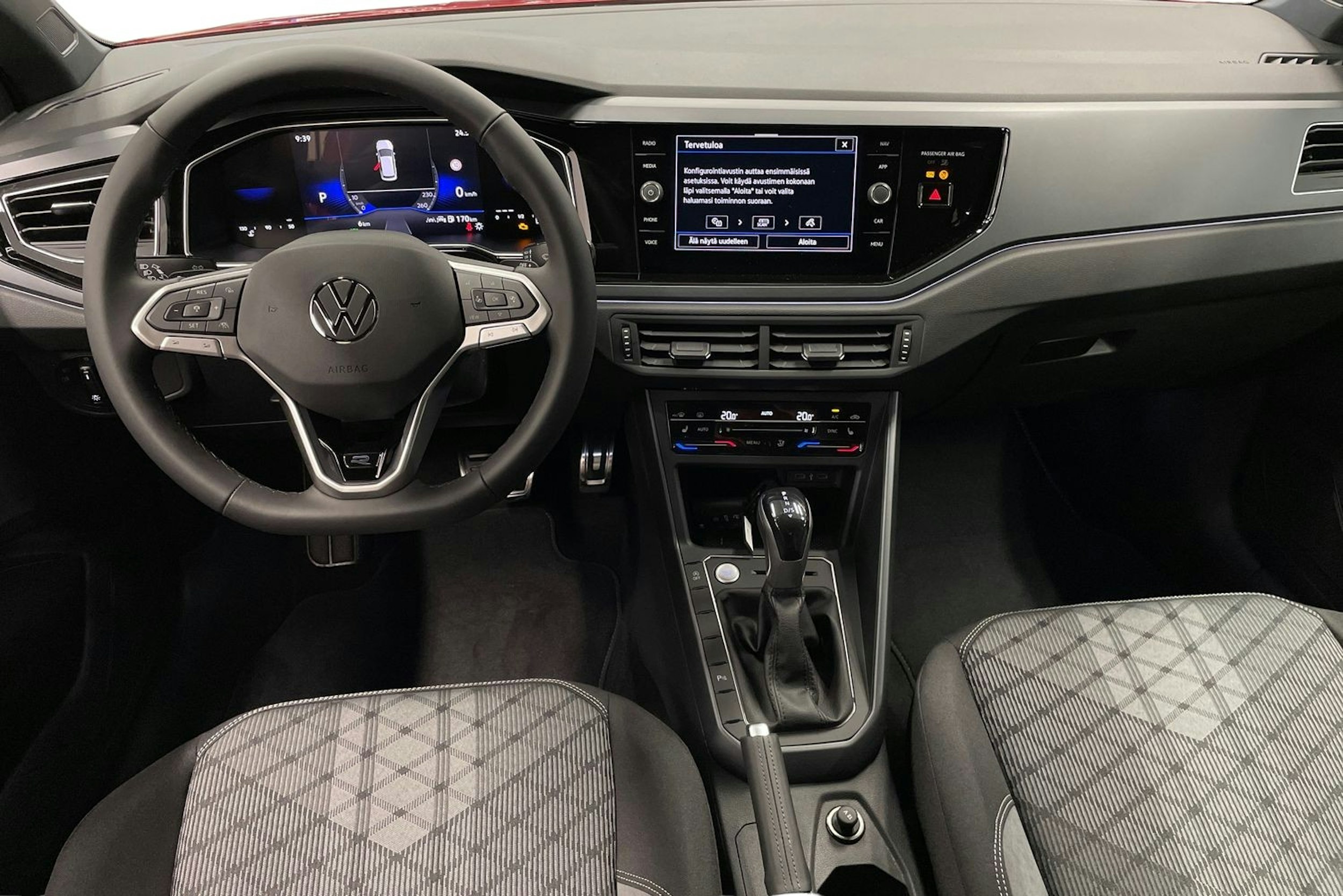 punainen Volkswagen Taigo 2025 kuva 7.
