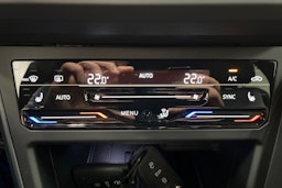 punainen Volkswagen Taigo 2025 kuva 13.