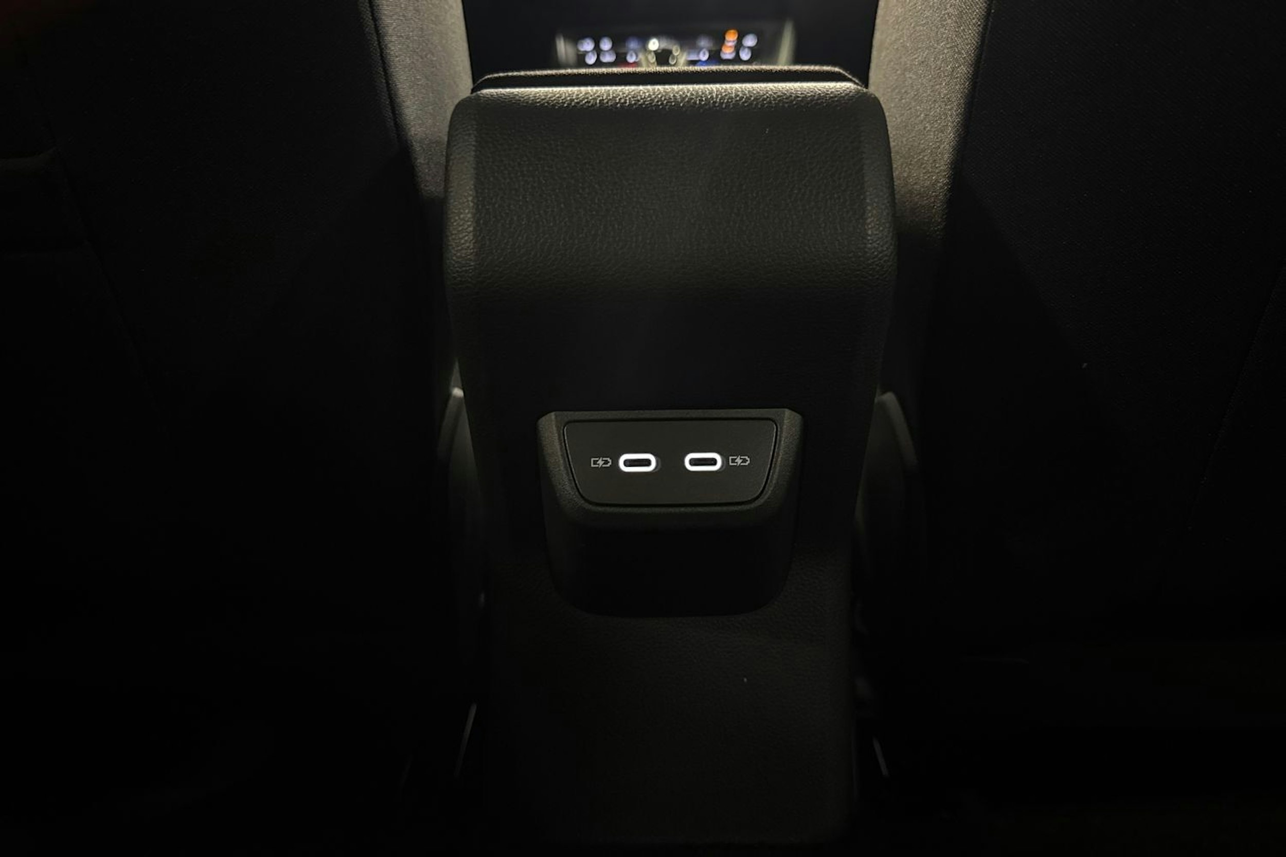 met. musta Volkswagen Taigo 2025 kuva 5.