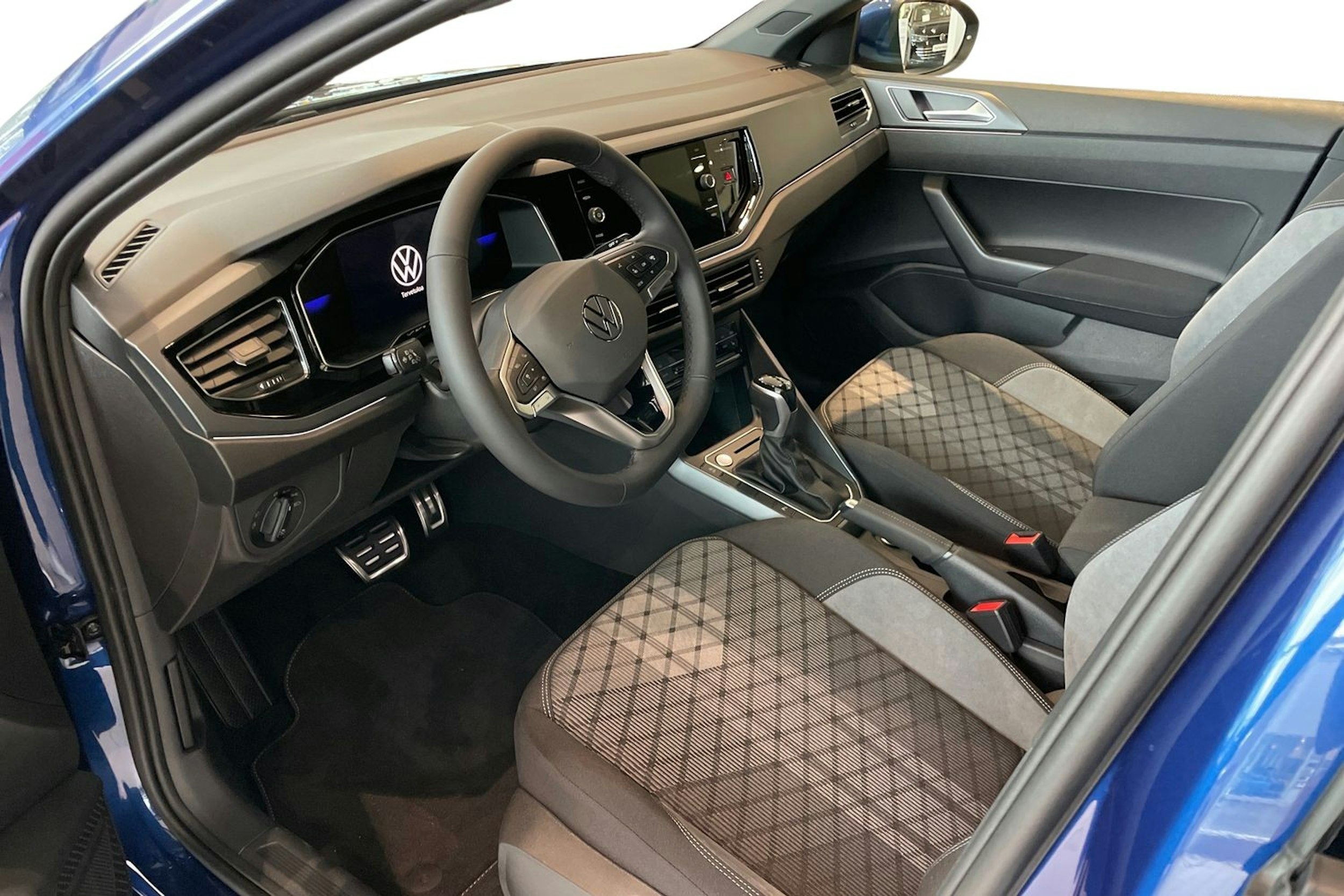sininen Volkswagen Taigo 2025 kuva 6.