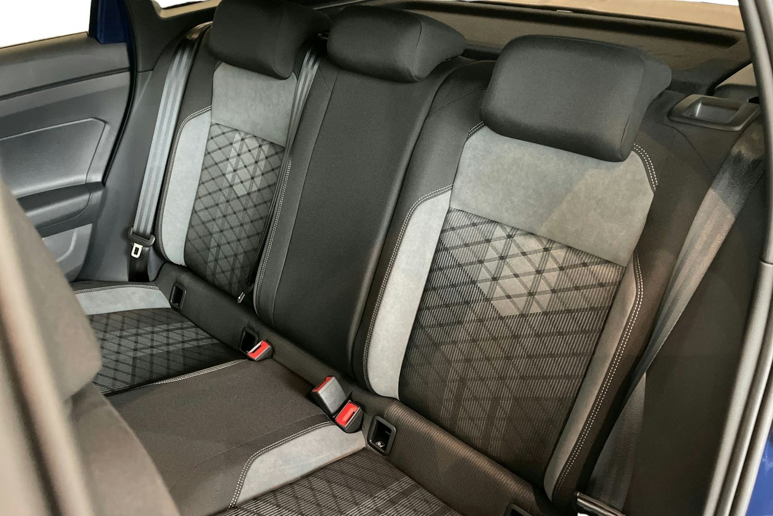 sininen Volkswagen Taigo 2025 kuva 8.