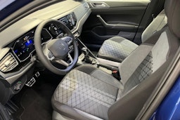sininen Volkswagen Taigo 2025 kuva 6.