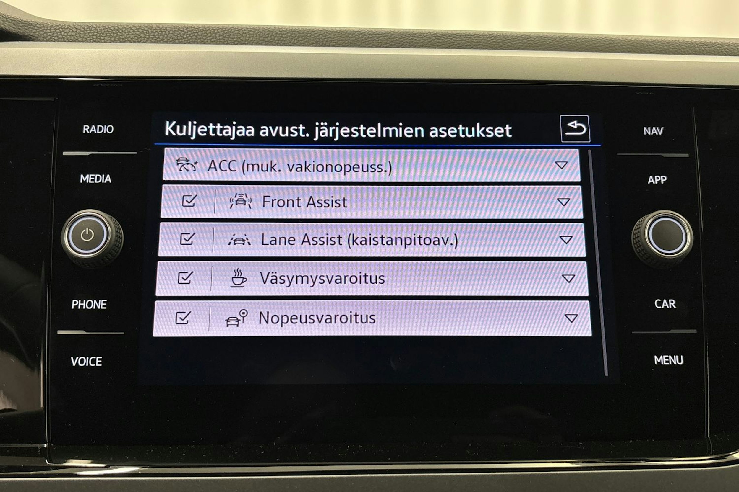 met. harmaa Volkswagen Taigo 2025 kuva 16.