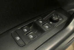 harmaa Volkswagen Taigo 2025 kuva 13.