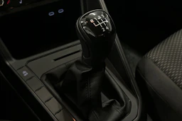harmaa Volkswagen Taigo 2025 kuva 17.