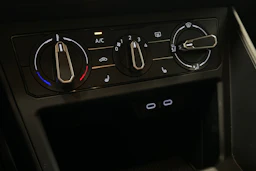 harmaa Volkswagen Taigo 2025 kuva 18.