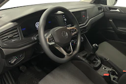 harmaa Volkswagen Taigo 2025 kuva 6.