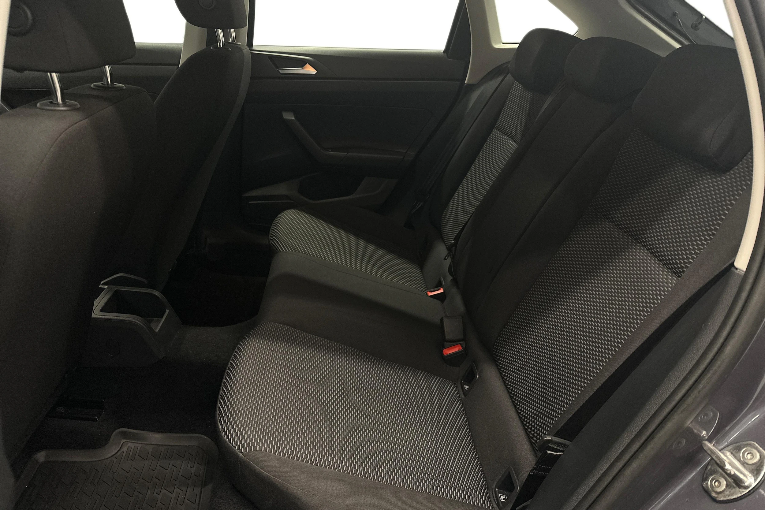 harmaa Volkswagen Taigo 2025 kuva 8.