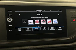 harmaa Volkswagen Taigo 2025 kuva 19.