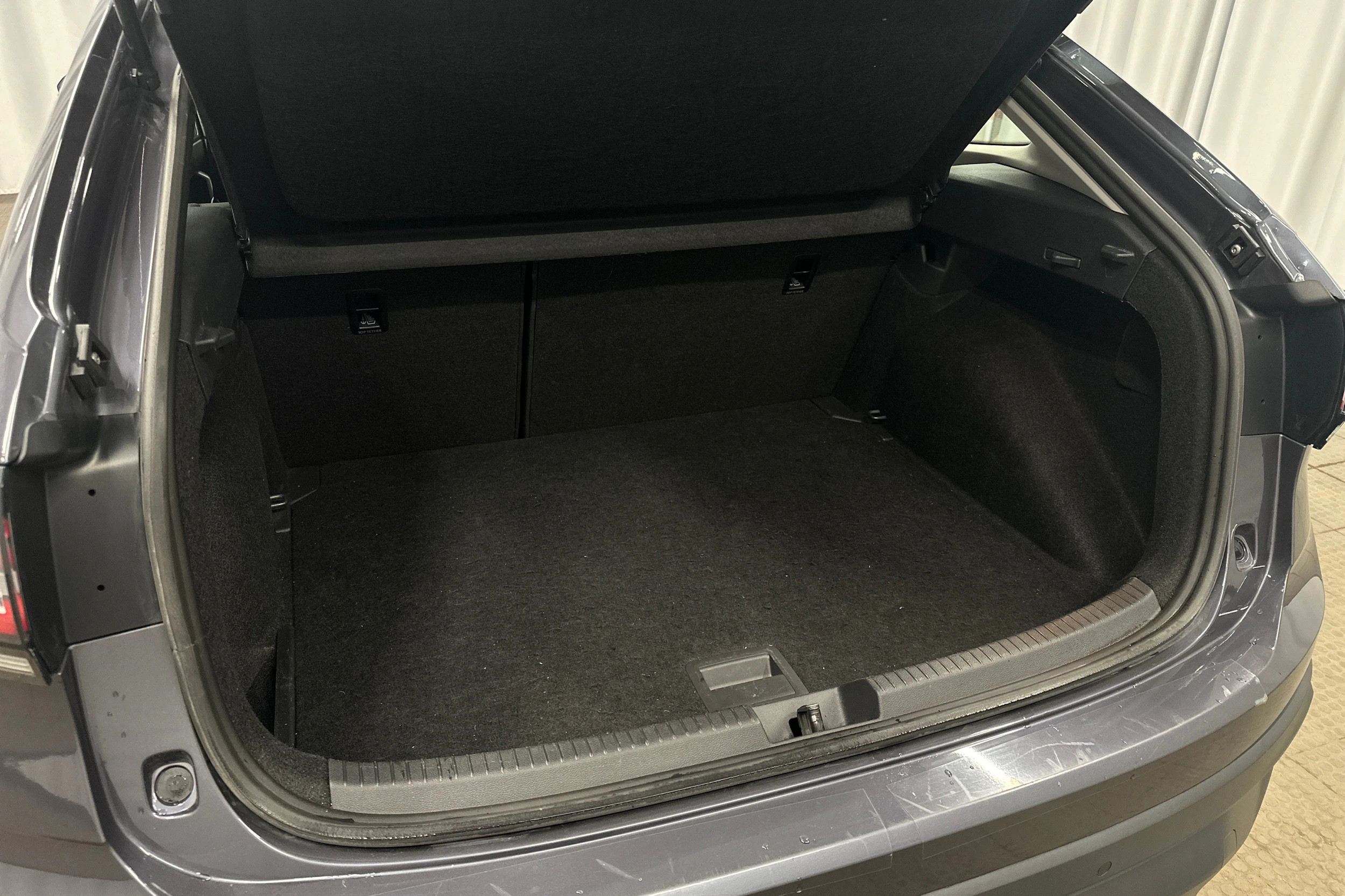 harmaa Volkswagen Taigo 2025 kuva 29.