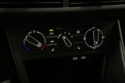 harmaa Volkswagen Taigo 2025 kuva 25.