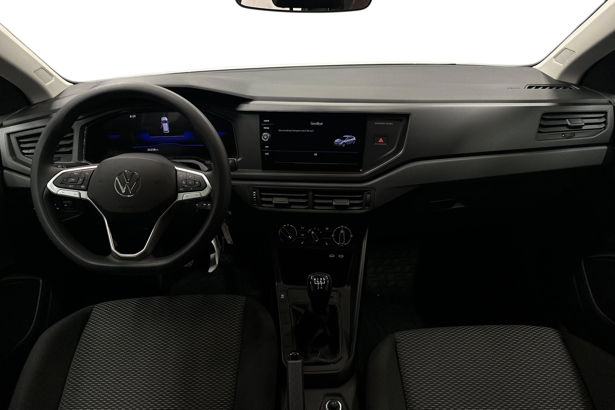 valkoinen Volkswagen Taigo 2025 kuva 7.