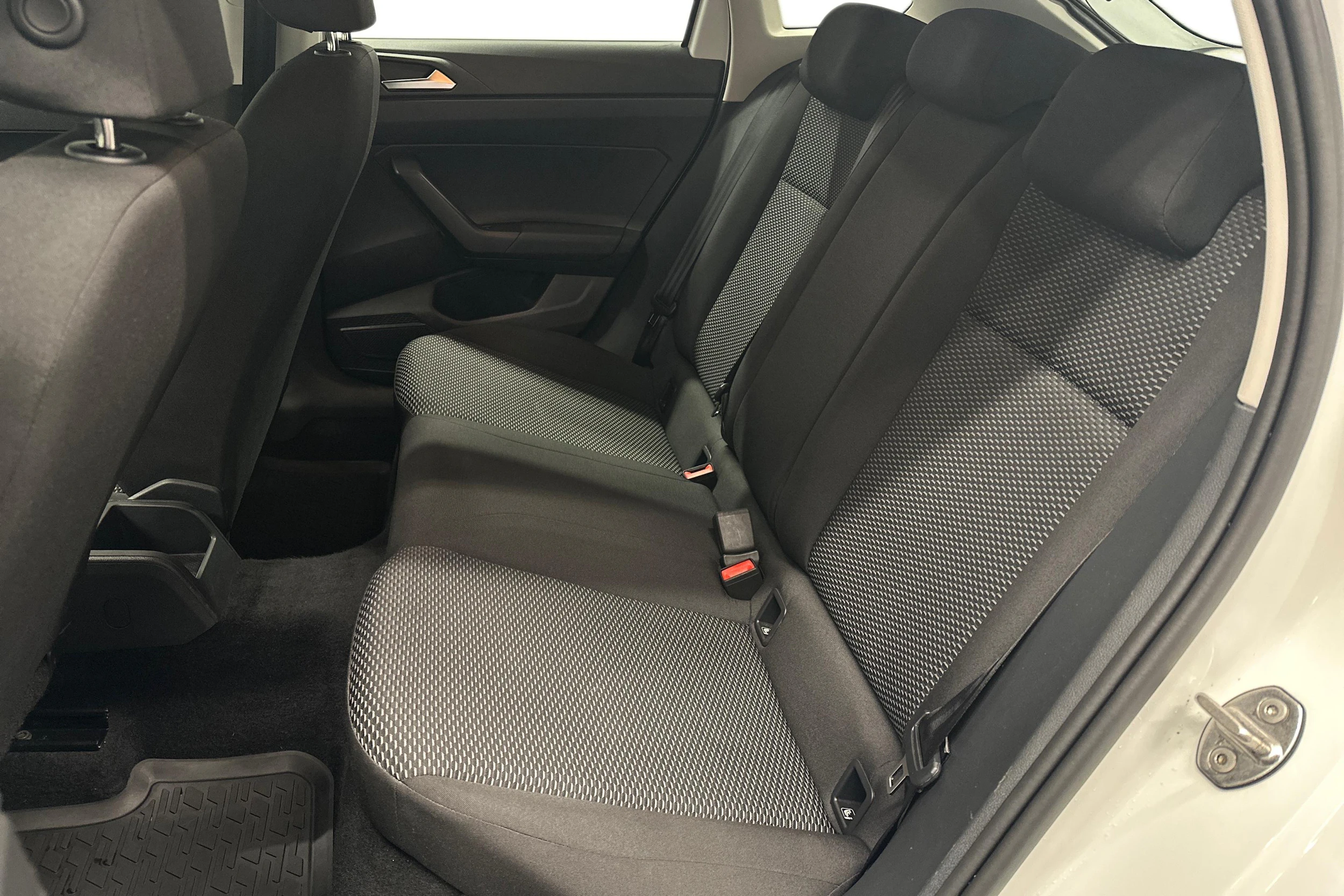 valkoinen Volkswagen Taigo 2025 kuva 8.