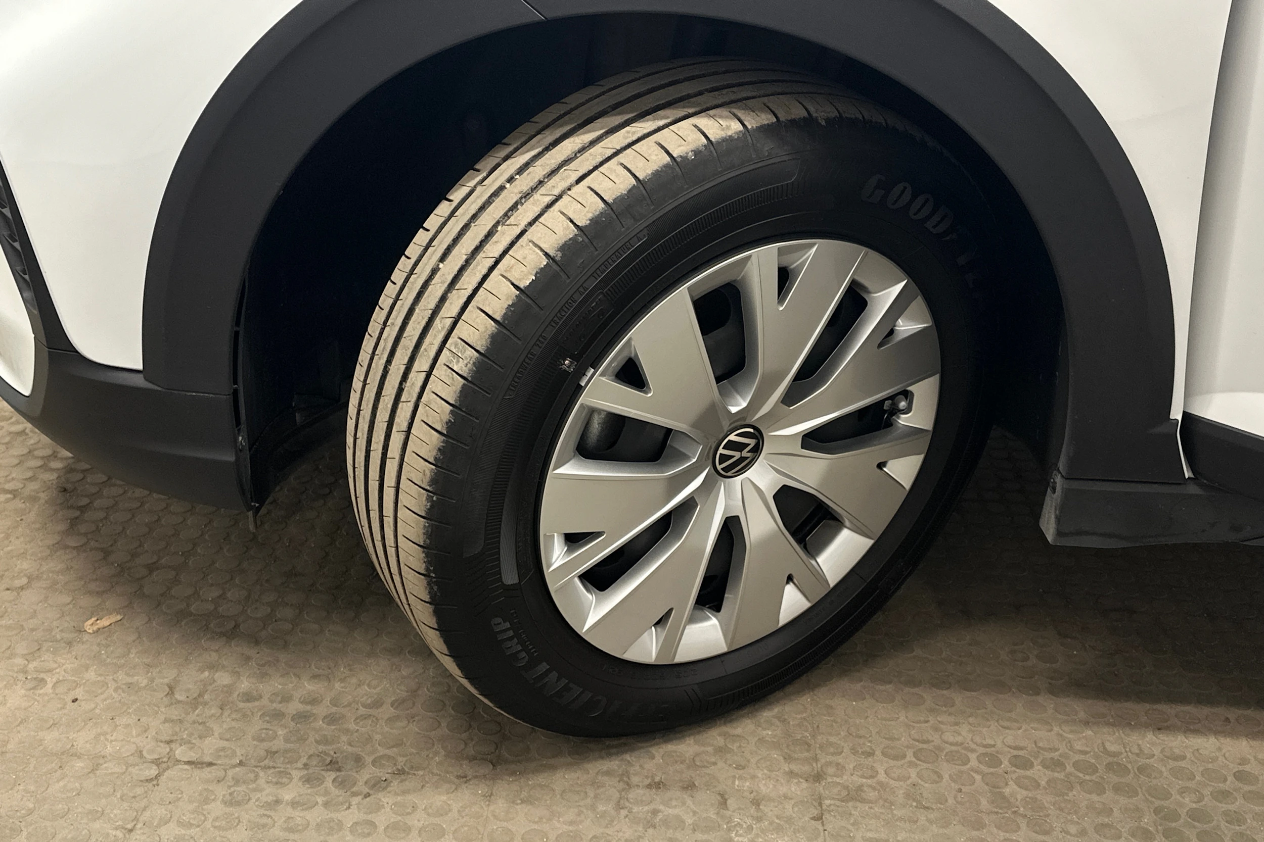 valkoinen Volkswagen Taigo 2025 kuva 10.