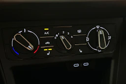 valkoinen Volkswagen Taigo 2025 kuva 26.
