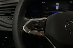 harmaa Volkswagen Taigo 2025 kuva 11.