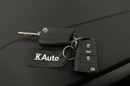 harmaa Volkswagen Taigo 2025 kuva 30.