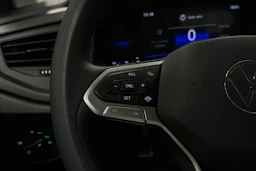 harmaa Volkswagen Taigo 2025 kuva 11.