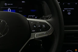 harmaa Volkswagen Taigo 2025 kuva 12.