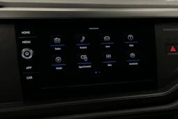 harmaa Volkswagen Taigo 2025 kuva 17.