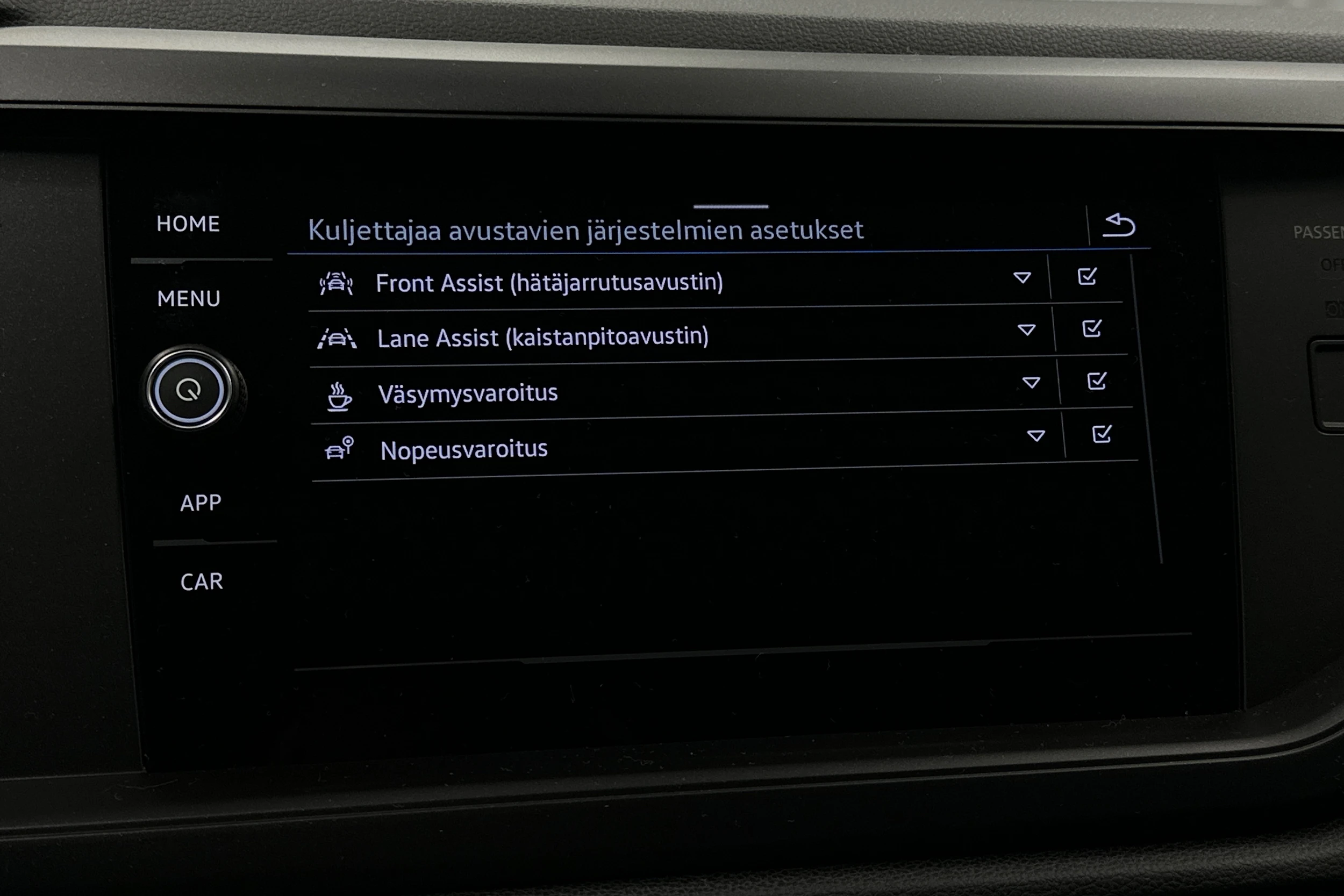 harmaa Volkswagen Taigo 2025 kuva 24.