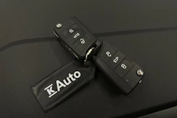 harmaa Volkswagen Taigo 2025 kuva 30.