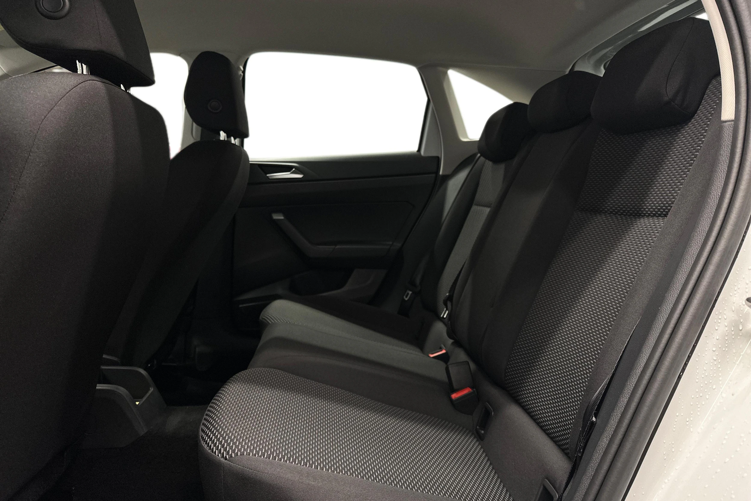 valkoinen Volkswagen Taigo 2025 kuva 11.