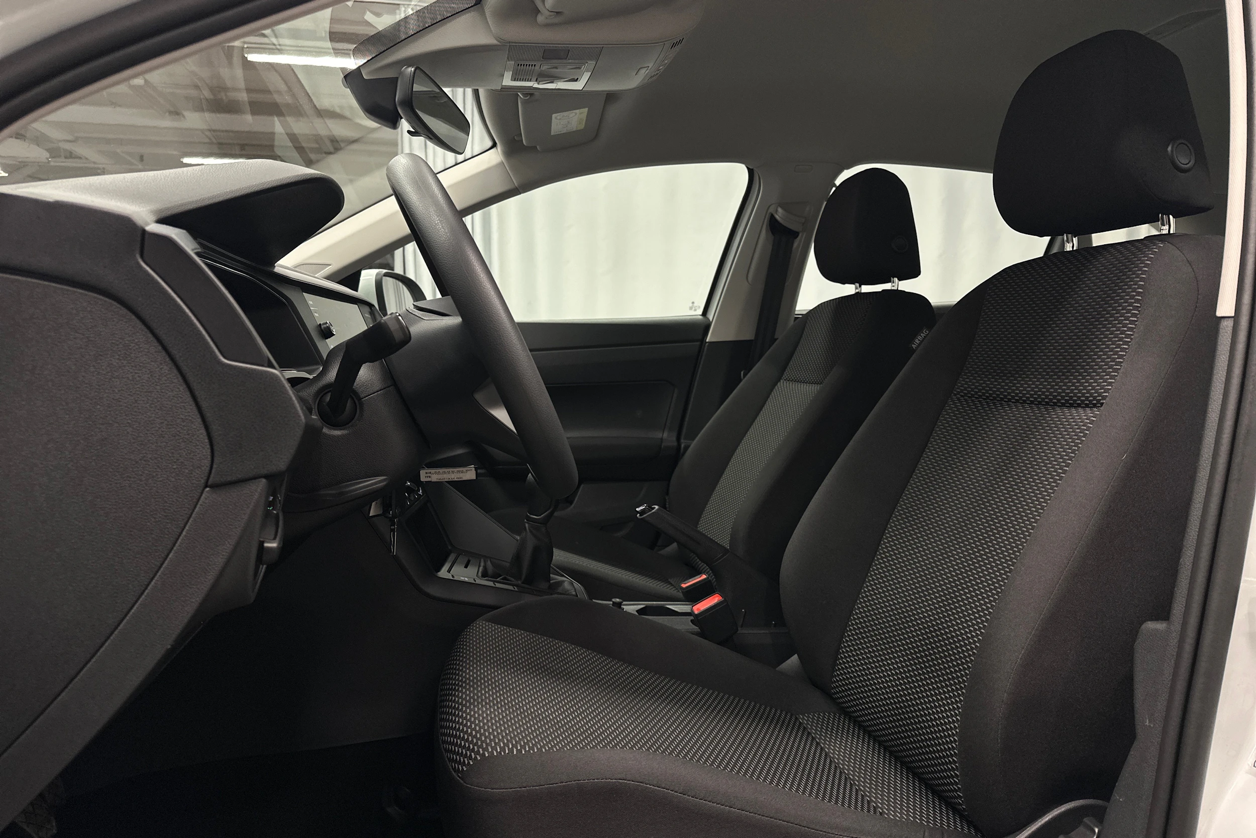 valkoinen Volkswagen Taigo 2025 kuva 16.