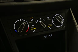 valkoinen Volkswagen Taigo 2025 kuva 24.