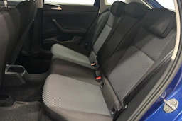 sininen Volkswagen Taigo 2025 kuva 8.