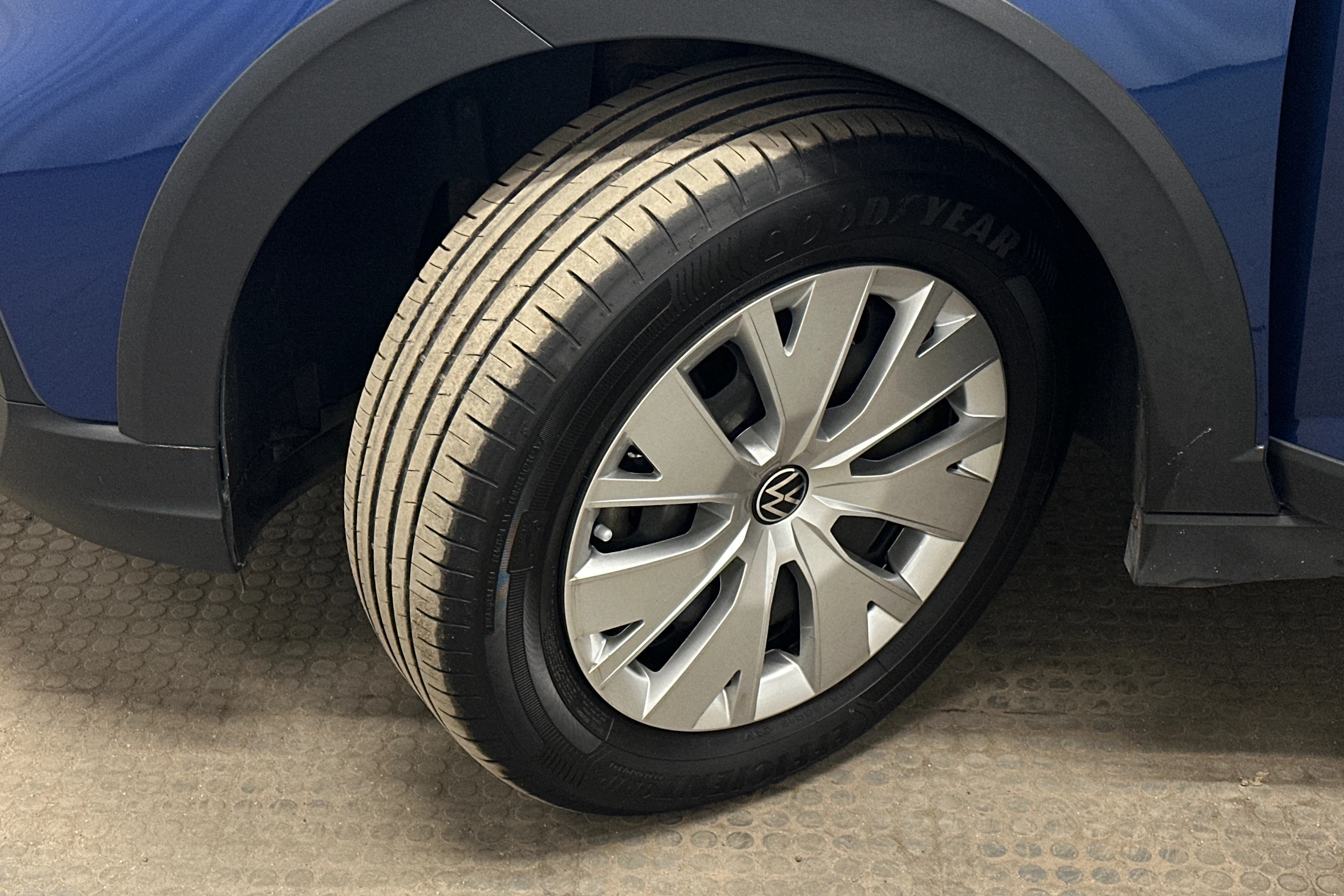 sininen Volkswagen Taigo 2025 kuva 10.