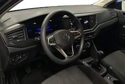sininen Volkswagen Taigo 2025 kuva 6.