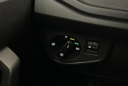 harmaa Volkswagen Taigo 2025 kuva 15.