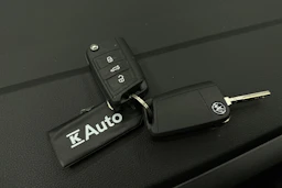 harmaa Volkswagen Taigo 2025 kuva 28.