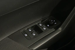 sininen Volkswagen Taigo 2025 kuva 14.