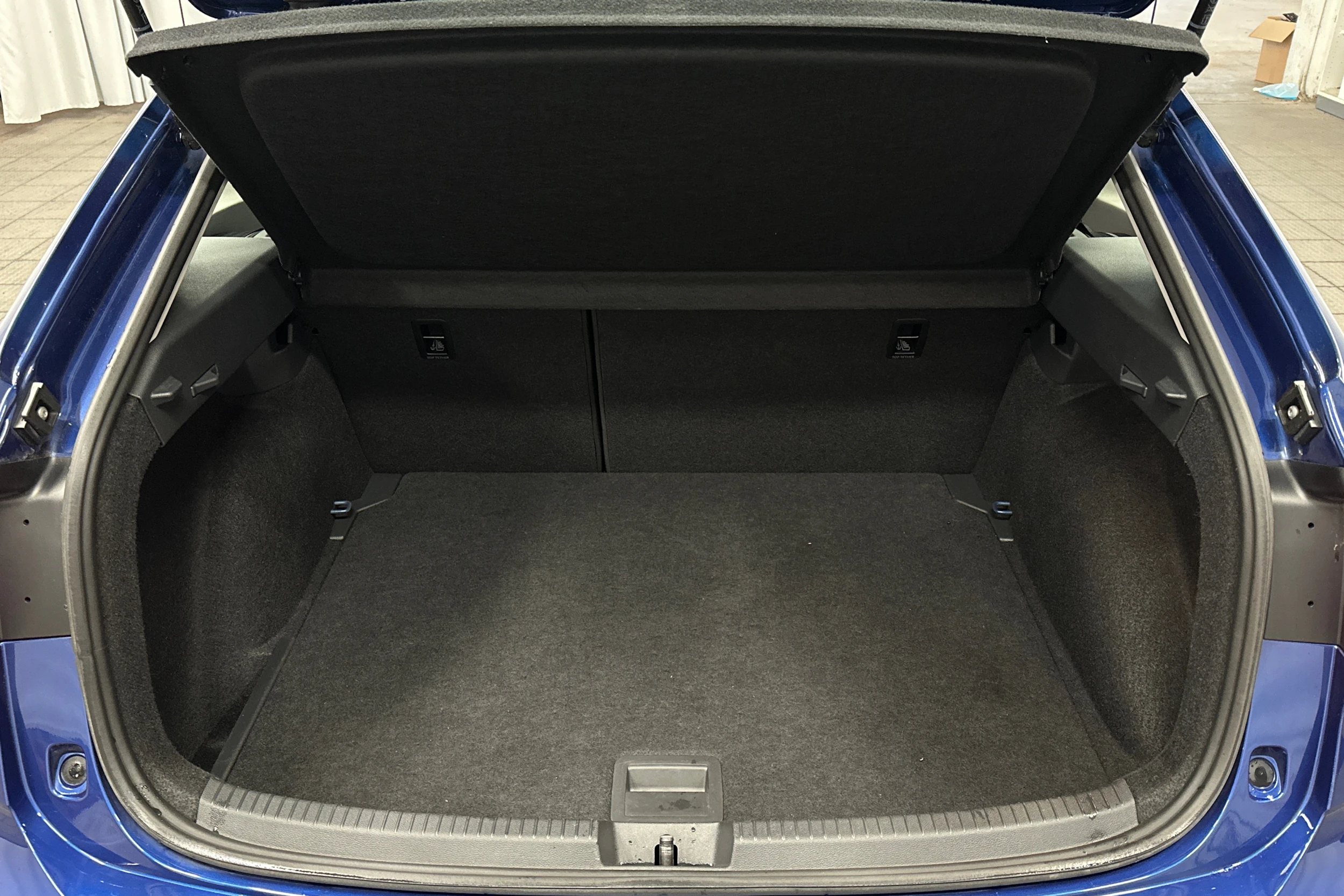 sininen Volkswagen Taigo 2025 kuva 11.