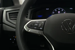 sininen Volkswagen Taigo 2025 kuva 14.
